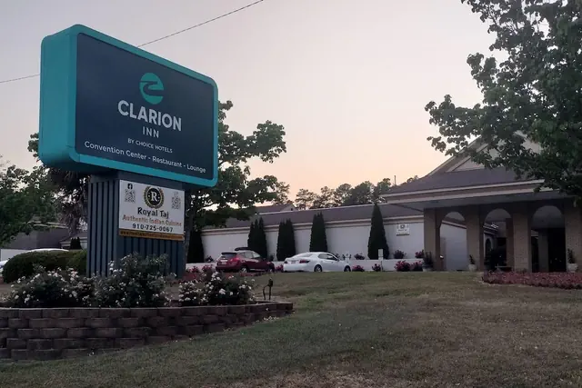 Photo 1 - Clarion Inn Southern Pines - Pinehurst