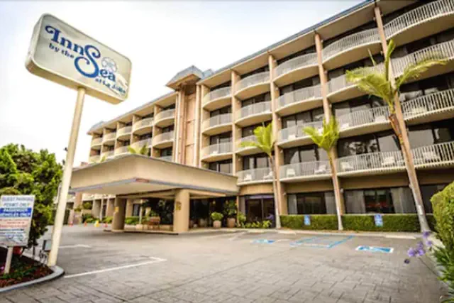 Photo 1 - Inn By The Sea La Jolla
