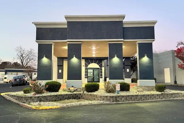 Photo 1 - Quality Inn & Suites Cincinnati Uptown Norwood