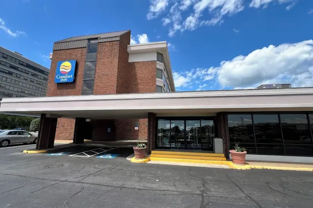 Photo 1 - Comfort Inn Springfield