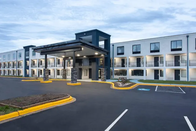 Photo 1 - Clarion Pointe