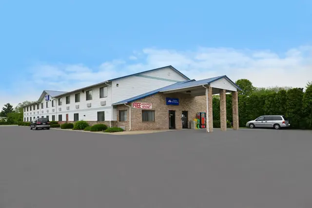 Photo 1 - Americas Best Value Inn Champaign