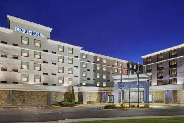 Photo 1 - DoubleTree by Hilton Salisbury