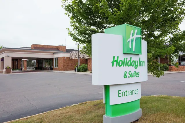 Photo 1 - Holiday Inn & Suites St. Cloud by IHG