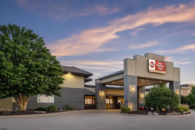 Photo 1 - Best Western Plus Dubuque Hotel & Conference Center