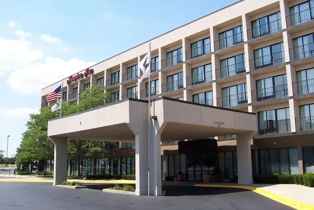 Photo 1 - Hampton Inn Chicago - Gurnee