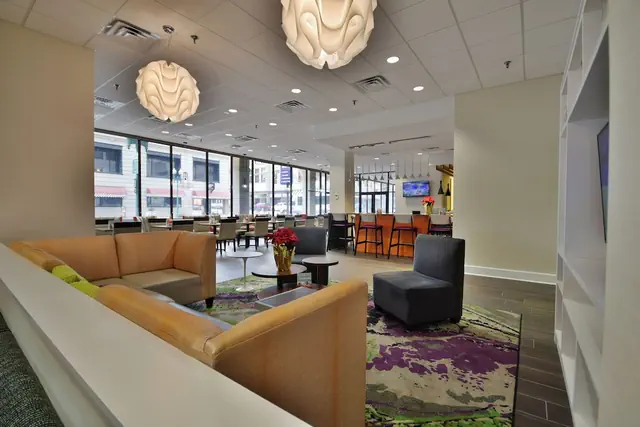 Photo 1 - Holiday Inn Downtown Memphis by IHG