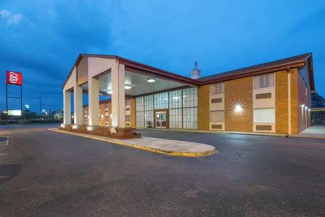Photo 1 - Red Roof Inn Meridian