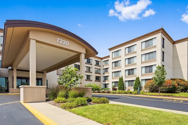 Photo 1 - Best Western Executive Inn Kenosha/Pleasant Prairie