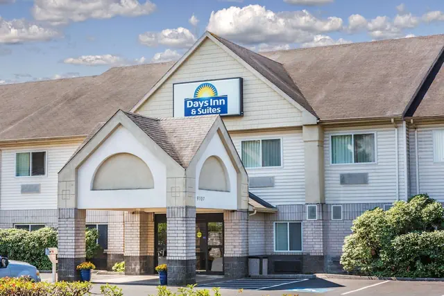 Photo 1 - Days Inn & Suites by Wyndham Vancouver