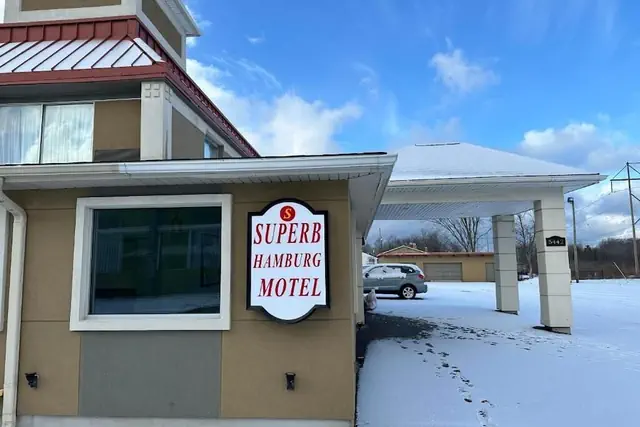 Photo 1 - SuperB Hamburg Motel