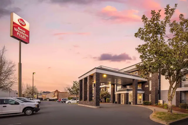 Photo 1 - Best Western Plus Grand Manor Inn