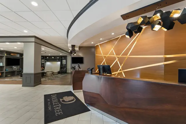 Photo 1 - DoubleTree by Hilton Hotel Wilmington
