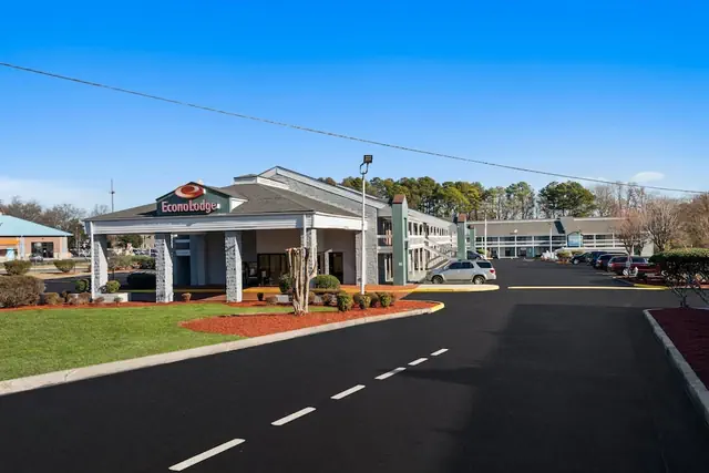 Photo 1 - Econo Lodge