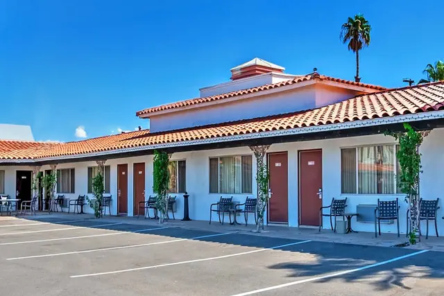 Photo 1 - Historic Coronado Motor Hotel by OYO