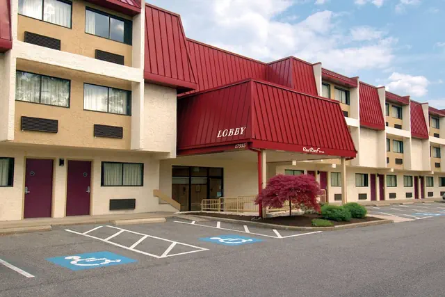 Photo 1 - Red Roof Inn Cleveland Airport-Middleburg Heights