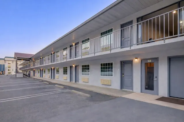 Photo 1 - Quality Inn Kodak Sevierville