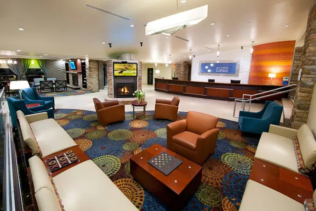 Photo 1 - Holiday Inn Express & Suites Pittsburgh West - Greentree by IHG