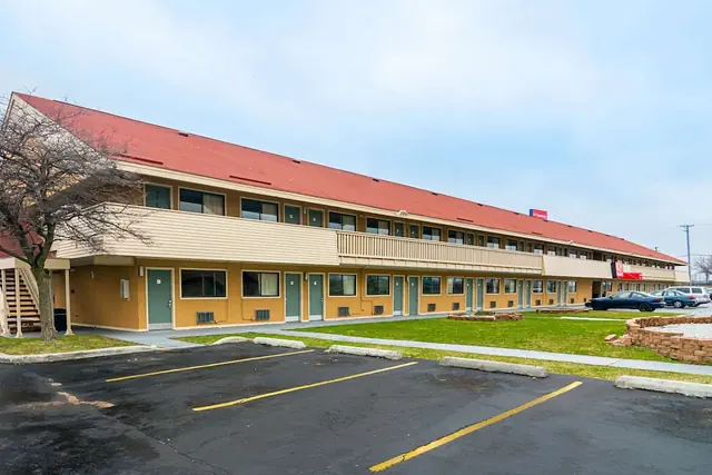 Photo 1 - Econo Lodge South Holland - Chicago Southland