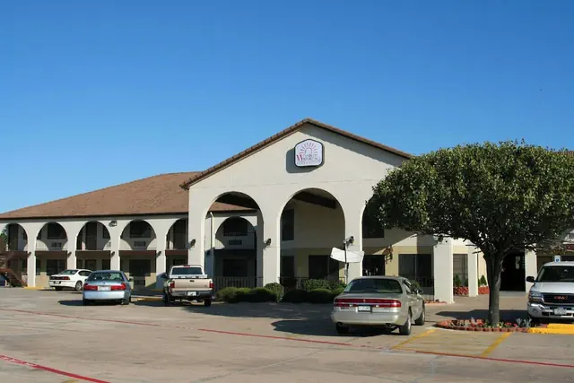 Photo 1 - Weatherford Heritage Inn