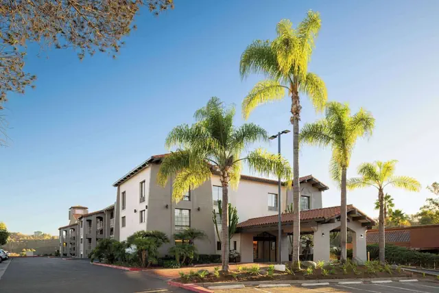 Photo 1 - La Quinta Inn by Wyndham San Diego - Miramar