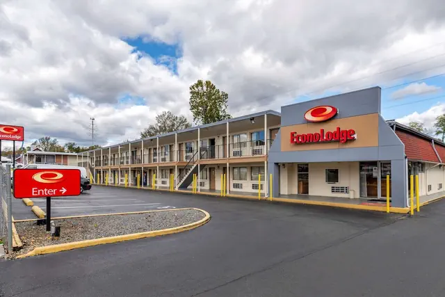 Photo 1 - Econo Lodge Charlottesville North - University Area