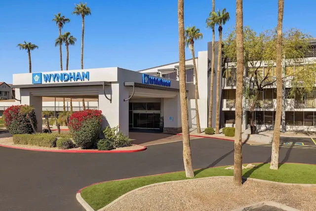 Photo 1 - Wyndham Phoenix Airport/Tempe