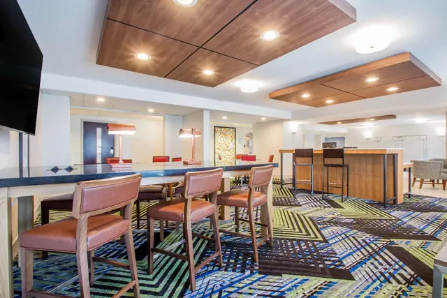 Photo 1 - Holiday Inn Express and Suites Albany Airport- Wolf Road by IHG