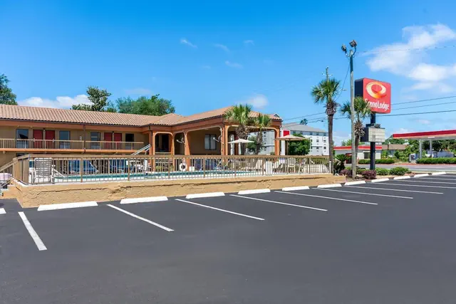 Photo 1 - Econo Lodge Panama City St. Andrews