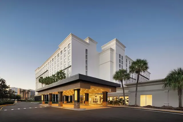 Photo 1 - Courtyard by Marriott across Universal Orlando