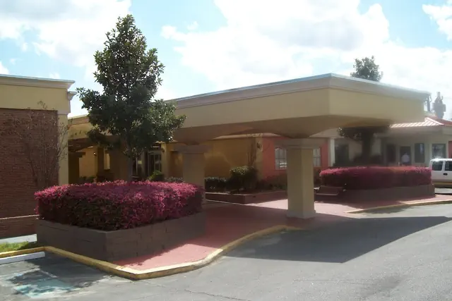 Photo 1 - Quality Inn & Suites Conference Center Statesboro Historic District