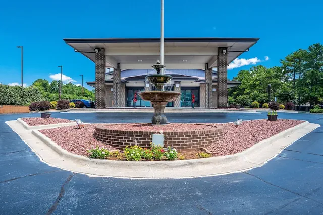 Photo 1 - Econo Lodge Inn & Suites Huntsville University Area