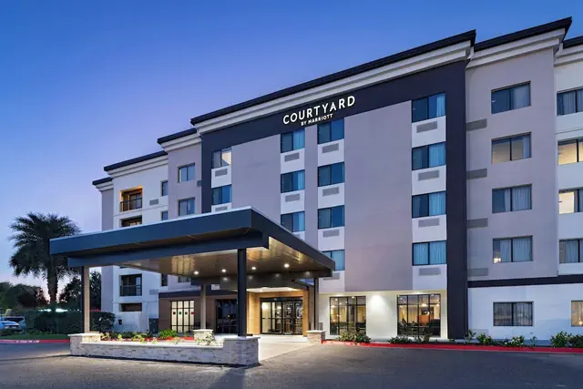 Photo 1 - Courtyard Marriott Laredo
