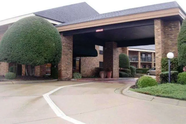 Photo 1 - Quality Inn & Suites Searcy I-57