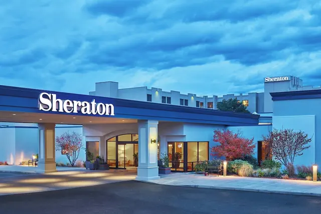 Photo 1 - Sheraton Portland Airport Hotel