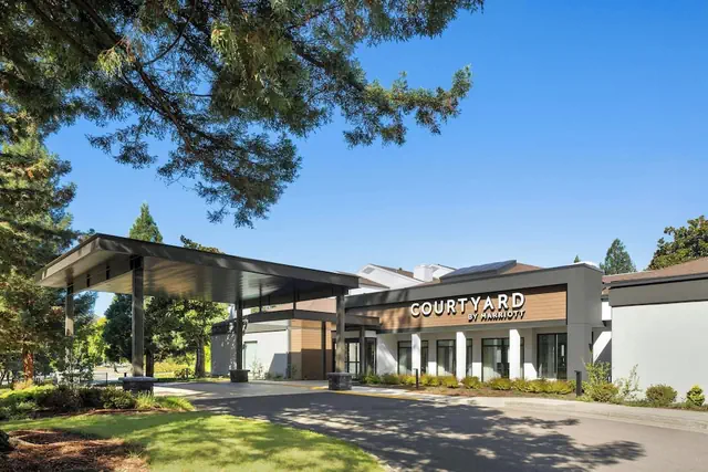 Photo 1 - Courtyard by Marriott Portland Beaverton