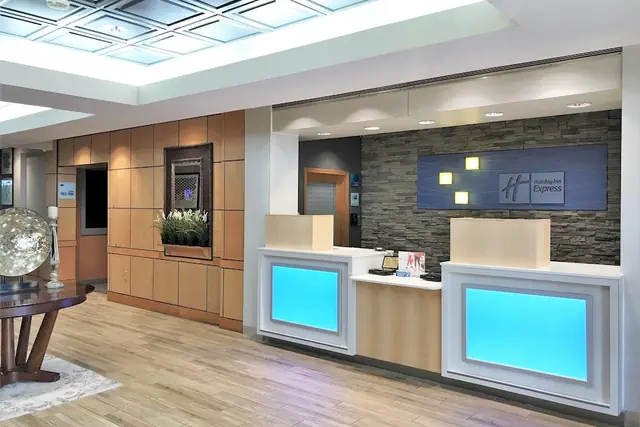 Photo 1 - Holiday Inn Express Aberdeen by IHG
