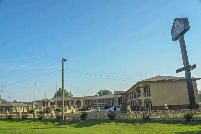 Photo 1 - Americas Best Value Inn Meridian