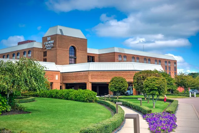 Photo 1 - Crowne Plaza Providence-Warwick Airport by IHG