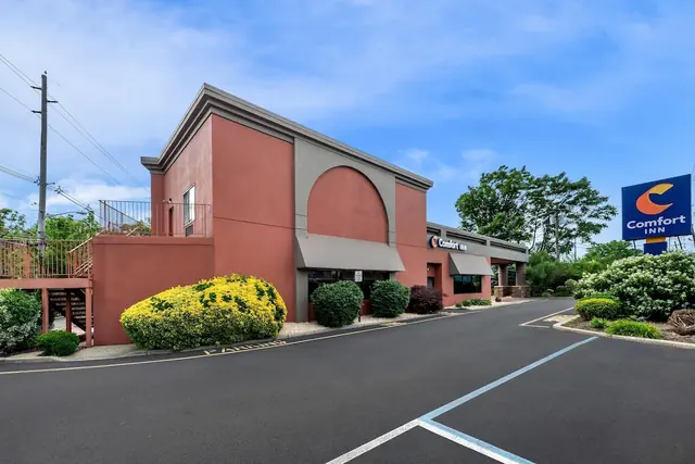 Photo 1 - Comfort Inn Paramus - Hackensack