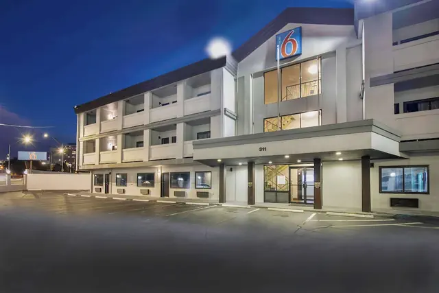 Photo 1 - Motel 6 Atlanta, GA - Downtown