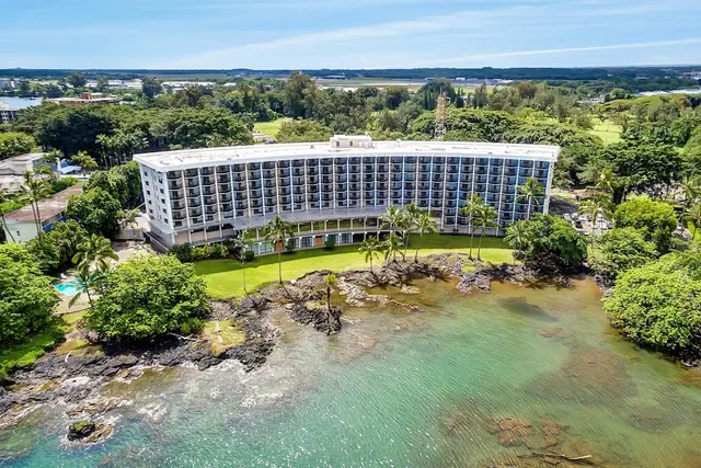 Photo 1 - Hilo Hawaiian Hotel, Trademark Collection by Wyndham