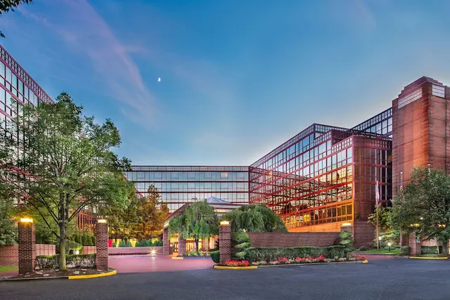 Photo 1 - DoubleTree by Hilton New York LaGuardia Airport
