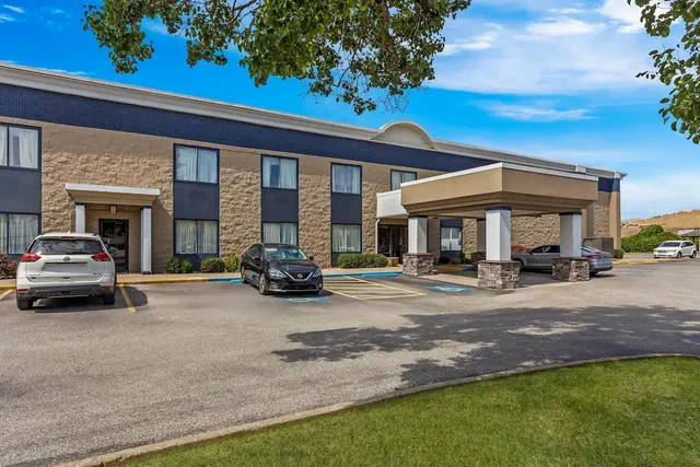 Photo 1 - Rodeway Inn