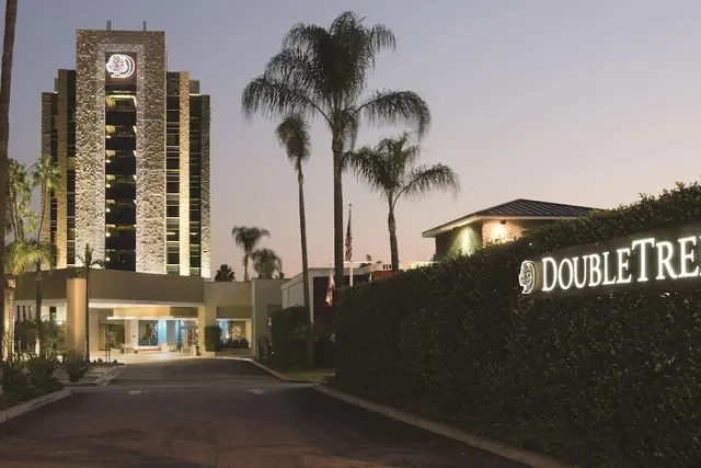 Photo 1 - DoubleTree by Hilton Monrovia - Pasadena Area