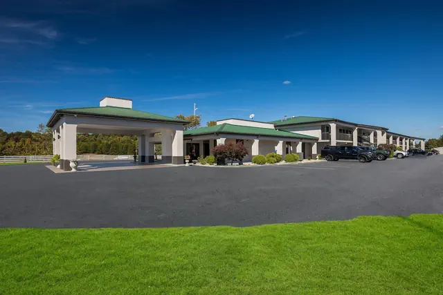 Photo 1 - Quality Inn Dandridge