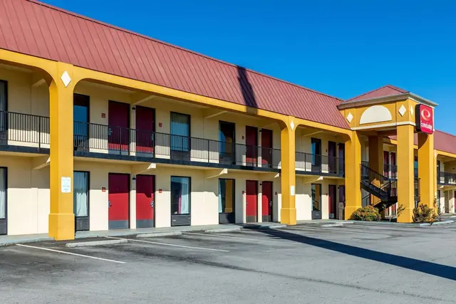 Photo 1 - Econo Lodge Knoxville West - Turkey Creek