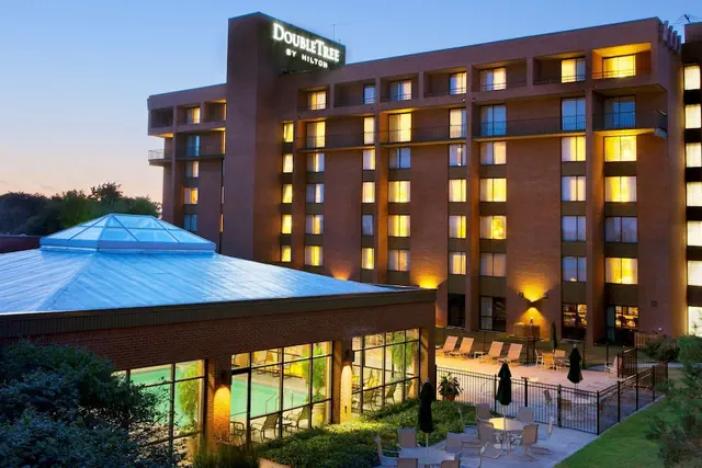 Photo 1 - DoubleTree by Hilton Hotel Syracuse