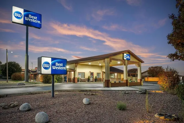 Photo 1 - Best Western Santa Rosa Inn