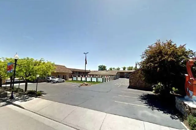 Photo 1 - Econo Lodge Inn & Suites Vernal near Dinosaur Monument